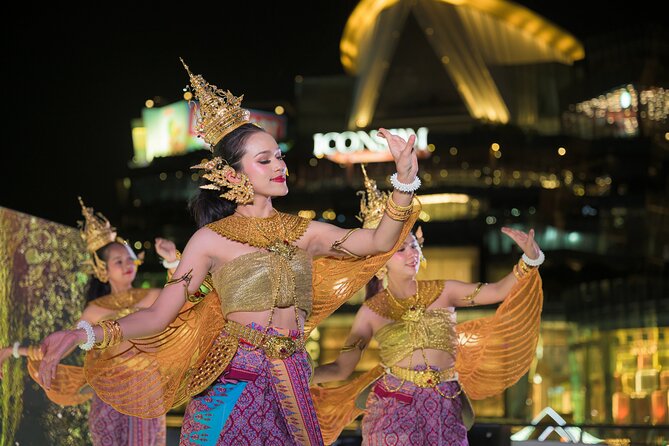 Bangkok Sawasdee Chaophraya Dinner Cruise from ICONSIAM - The Grand Palace from the water