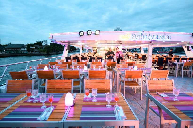 Bangkok: Smile Riverside Dinner Cruise - Why the river is Bangkok’s best evening stage