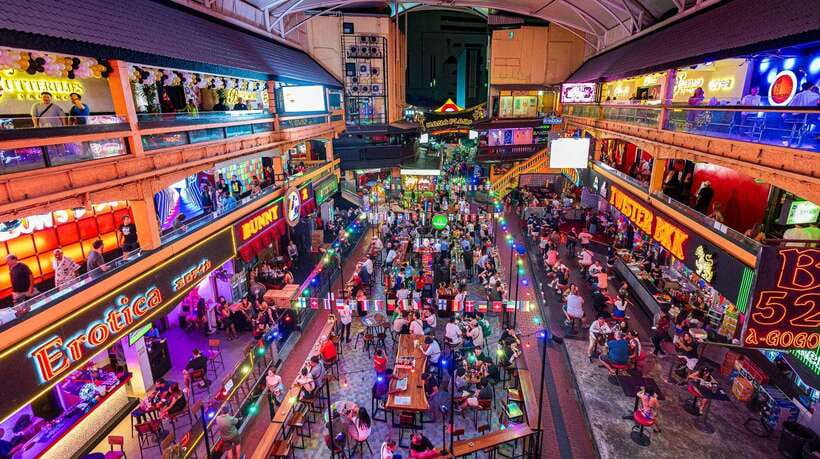 Bangkok: Soi Cowboy, Nana, Soi 11, Rooftops, Clubs & Go Go’s - Aces Nightclub and the main dance stretch
