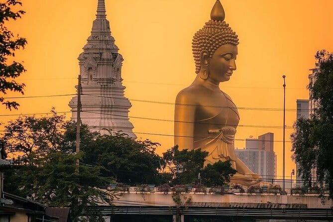 Bangkok : Sunset Food tour by Tuk Tuk boat with big Buddha view - From Phra Sumen Fort to the river at sunset