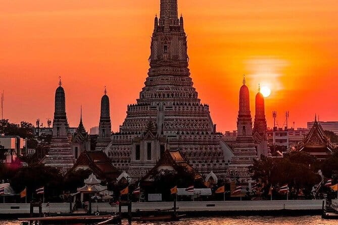 Bangkok : Sunset Food tour by Tuk Tuk boat with big Buddha view - Wat Paknam and the giant Buddha viewpoint