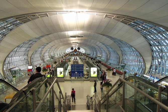 Bangkok Suvarnabhumi Airport VIP Fast-Track Lane Service - Why the Premium Immigration Lane can be worth it
