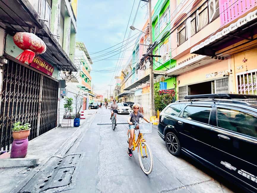 Bangkok: Temples, Canals & Local Life Bike Tour - Guides make the difference