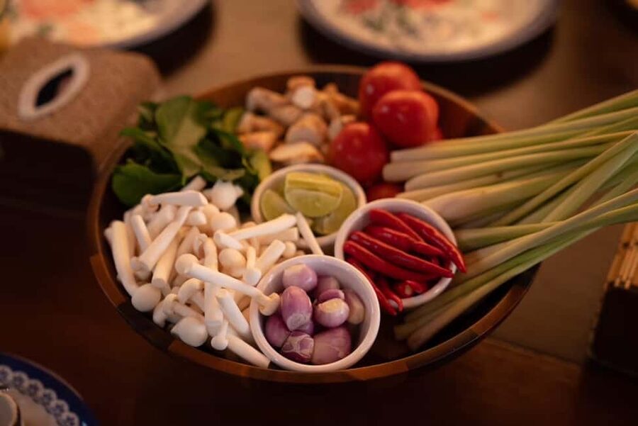 Bangkok: Thai Cooking Class With 4 Dishes & Thai Drink - Learning the balance of Thai flavors