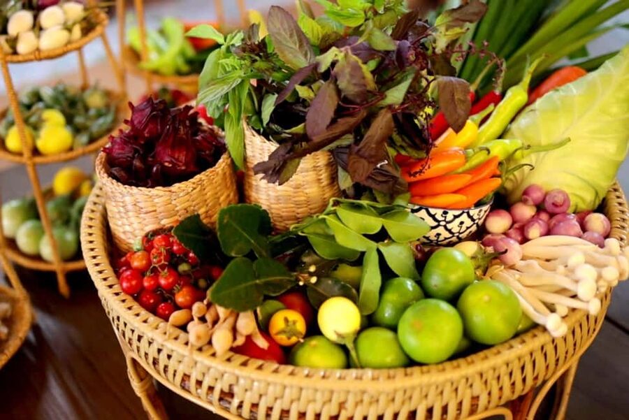 Bangkok: Thai Cooking Class With 4 Dishes & Thai Drink - Group size, teaching style, and atmosphere