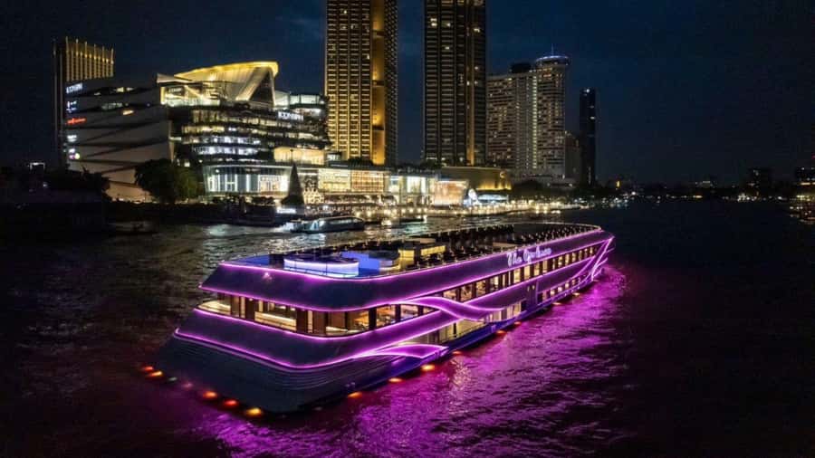 Bangkok: The Opulence Buffet Dinner Cruise with Live Band - Why a Chao Phraya dinner cruise works so well