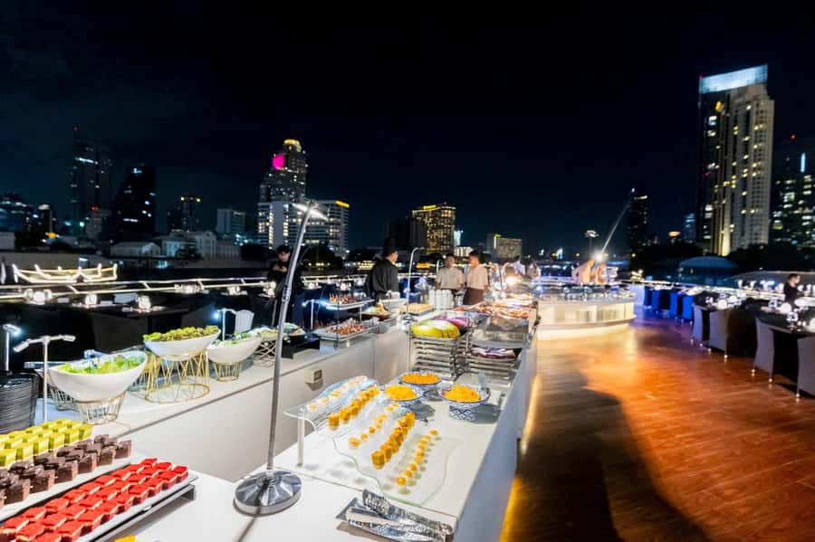 Bangkok: The Opulence Buffet Dinner Cruise with Live Band - Asiatique and the return to ICONSIAM