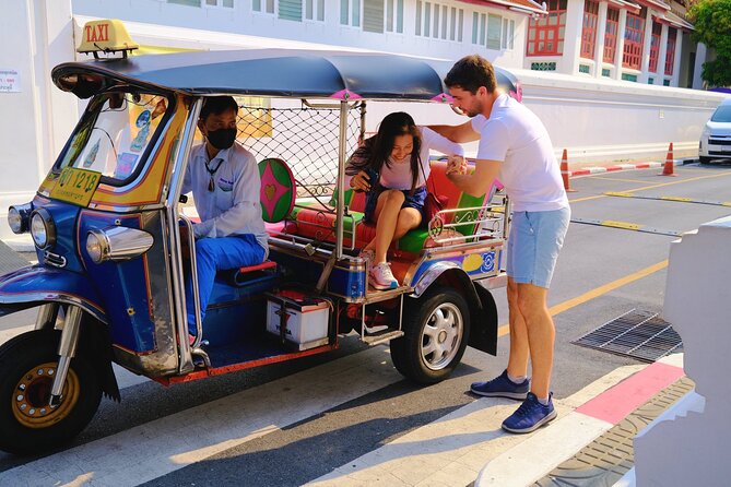 Bangkok Thrilling Tuk Tuk Tour (Private & All-Inclusive) - Wat Prayun and the Memorial Bridge area