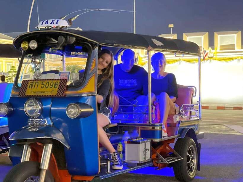 Bangkok Tuk-Tuk by Night with Chinatown Street Food Meal - Crossing the Chao Phraya to Wat Arun