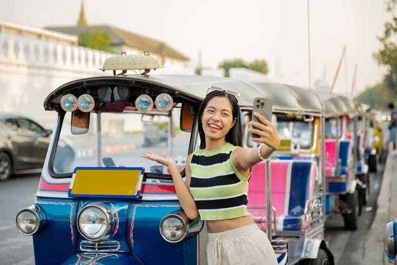 Bangkok Tuk-Tuk City Sightseeing Tour - Grand Palace views without a full palace visit