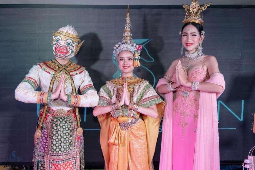 Bangkok: Unicorn Chao Phraya River Dinner Cruise - Starting at ICONSIAM and Pier 4