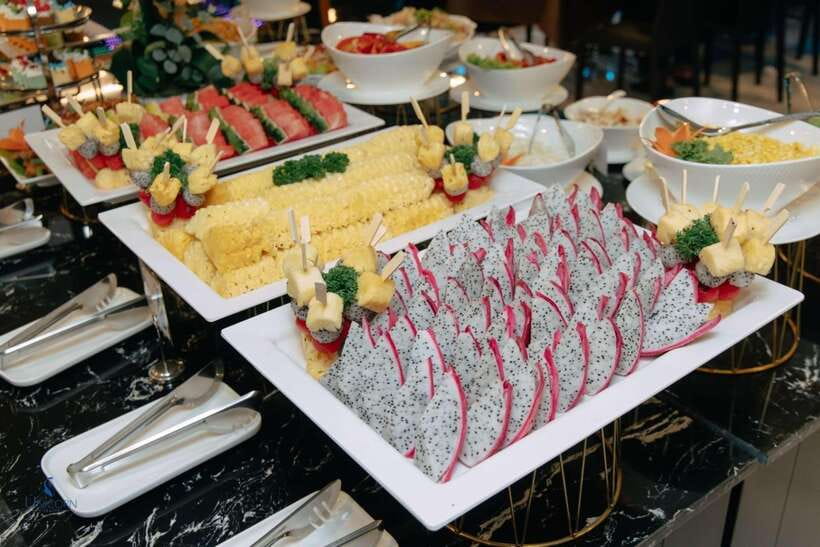 Bangkok: Unicorn Chao Phraya River Dinner Cruise - Booking details worth keeping in mind