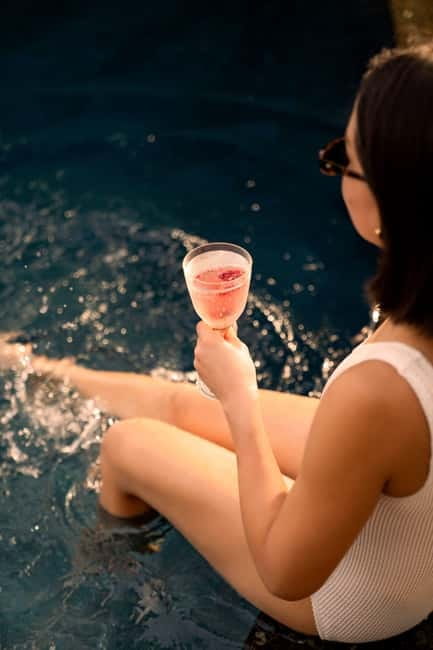 Bangkok: W Hotel Pool & Gym Experience - Spa facilities and the 60-minute massage