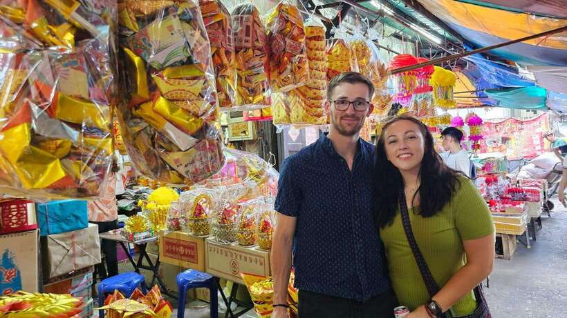 Bangkok Walking Tour : Mouthwatering Journey Food Tour - The first tastings: dumplings, dim sum, and Chinese-Thai flavors