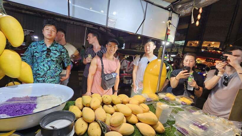 Bangkok Walking Tour : Mouthwatering Journey Food Tour - Who should book this Bangkok Chinatown food walk?