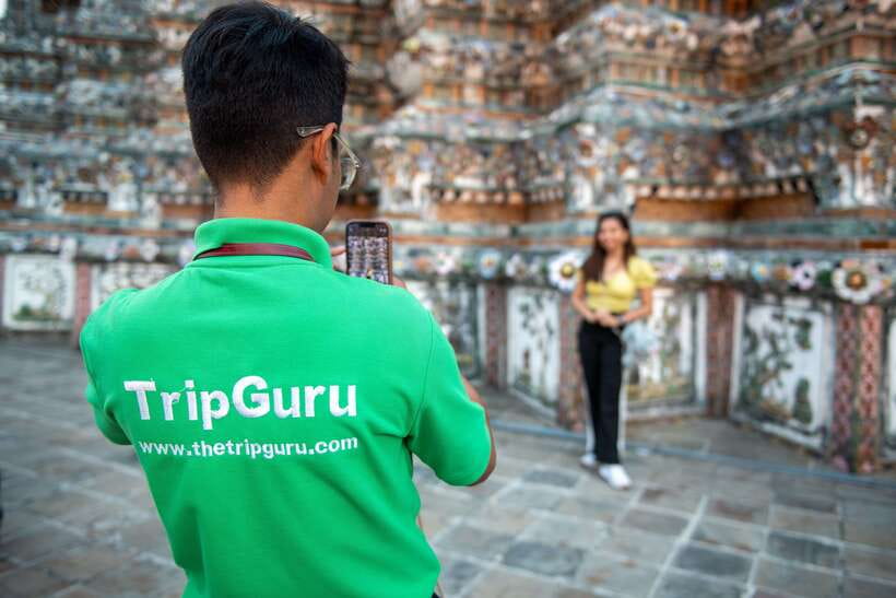 Bangkok: Wat Pho and Wat Arun Guided Walking Tour - Two Bangkok icons, linked by the Chao Phraya