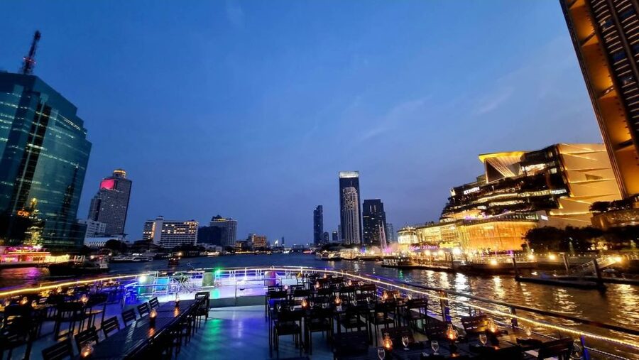 Bangkok: White Orchid Chao Phraya Dinner Cruise - Following the Chao Phraya past Bangkok’s bridges