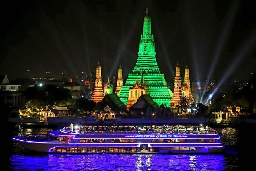 Bangkok: White Orchid Chao Phraya Dinner Cruise - Music, dance, and the busiest part of the boat