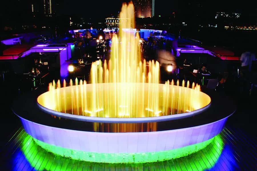Bangkok: Wonderful Pearl Dinner Cruise and Live Performance - ICONSIAM and modern Bangkok after dark