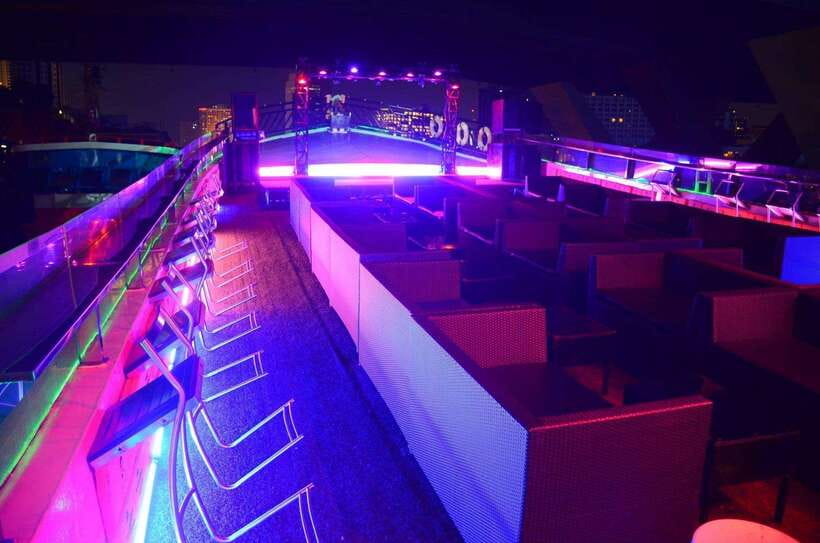 Bangkok: Yodsiam Sightseeing Cruise Snacks & Unlimited Beer - What the $25 price gets you