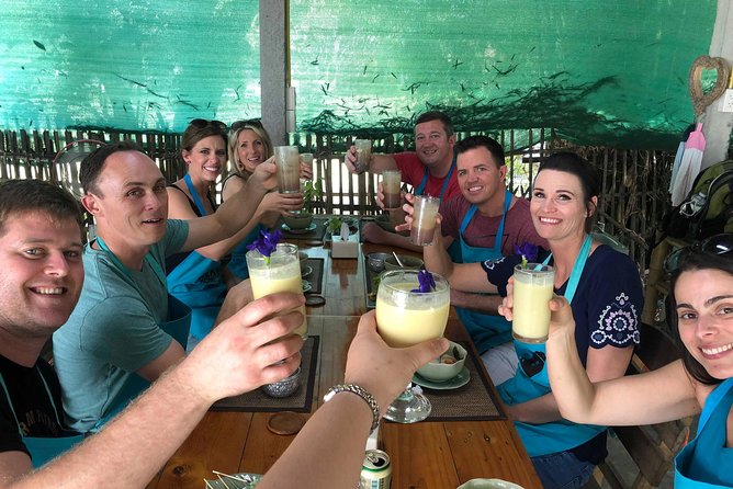 Benny's Home Cooking Chiang Mai - Benny’s teaching style and group size