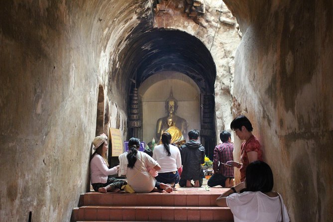 Best seller!! Amazing Night tour, Doi Suthep + Wat umong - Top Must visit! - Is $20.09 good value?