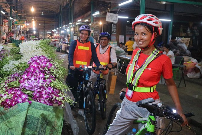 Bike Bangkok at Night with Thai Dinner - Starting beside MRT Itsaraphap at 6 p.m.