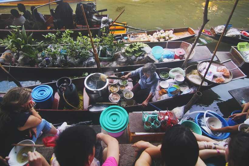 Boat Tour of Damnoen Saduak Floating Market - How the service feels in practice