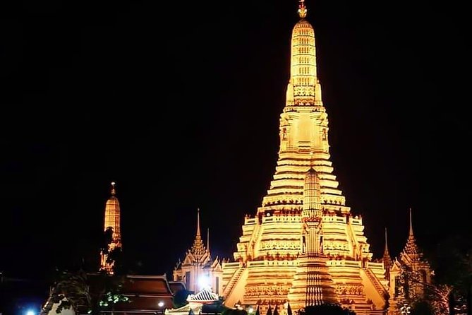 Chao Phraya River Dinner Cruise - Starting at ICONSIAM at 6:30 pm
