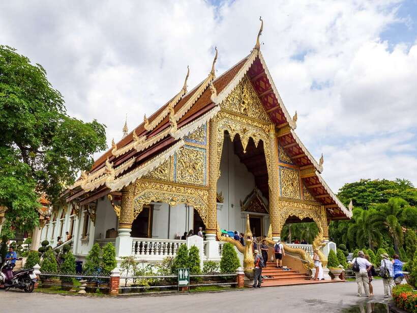 Chiang Mai: 3 Hour Old City and Temples Guided Walking Tour - Wat Phan Tao, small in size and strong in character