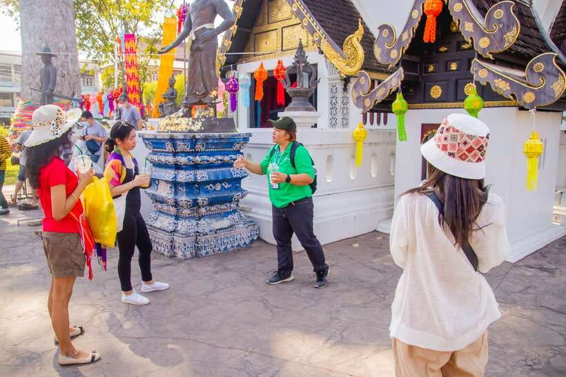 Chiang Mai: 3 Hour Old City and Temples Guided Walking Tour - Wat Phra Singh brings the grand finale