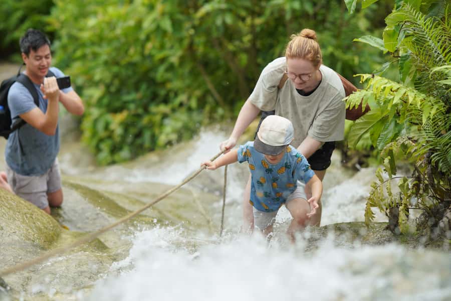 Chiang Mai: Bua Thong Sticky Waterfall & Huge Cave & Buffet - Nam Phu Chet Si, the seven-color spring