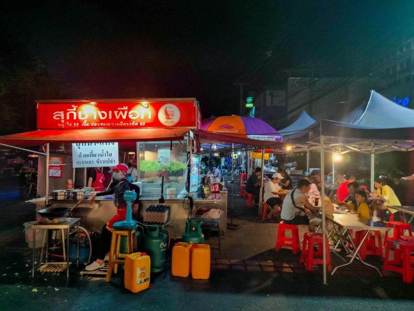 Chiang Mai: Chiang Mai Bar Hopping Guided Night Tour - Key points to know before booking