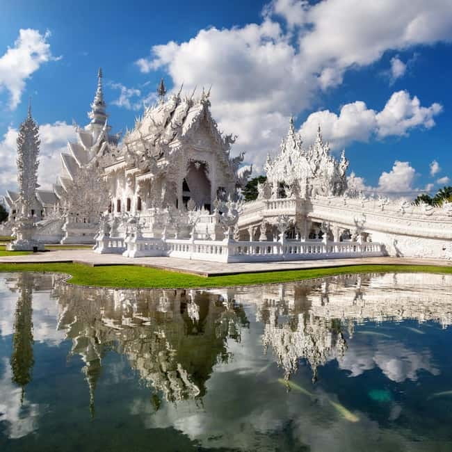 Chiang Mai: Chiang Rai Famous Temples & Hot Springs Day Trip - Lalitta Café and Huay Pla Kang Temple