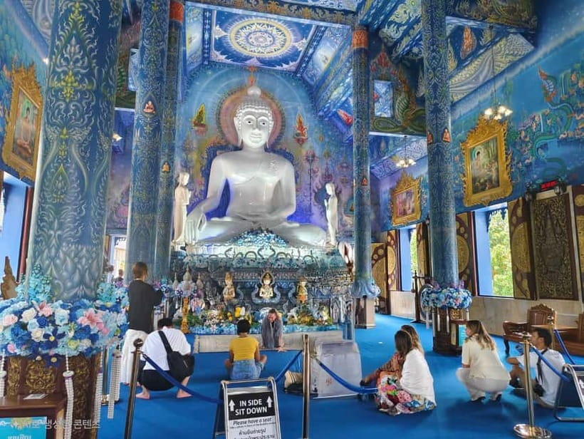 Chiang Mai: Chiang Rai Red, White, and Blue Temples day tour - Huay Pla Kang Temple and the giant Guan Yin figure