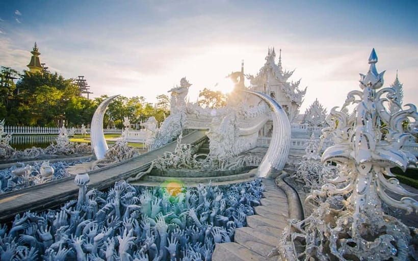 Chiang Mai: Chiang Rai Temples, Golden Triangle & Boat Tour - The early road from Chiang Mai to Chiang Rai