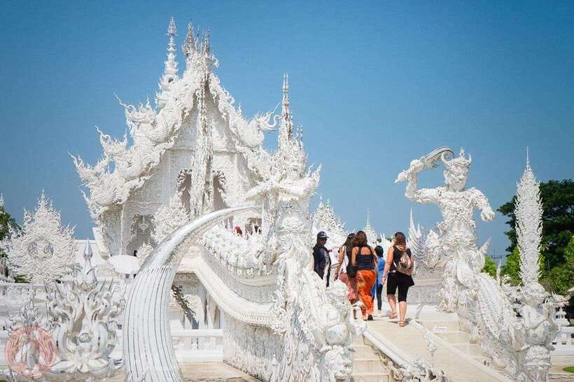 Chiang Mai: Chiang Rai Temples, Karen Tribe and Hot Springs - Key points to know before booking