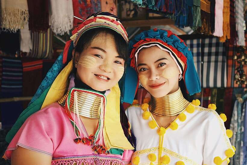 Chiang Mai: Chiang Rai Temples, Karen Tribe and Hot Springs - The Karen long-neck village and the question of responsible visits