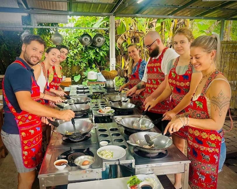 Chiang Mai: Cooking Class, Market & Thai Herbs Garden Tour - Mango sticky rice finishes the meal
