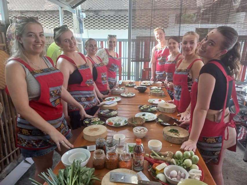 Chiang Mai: Cooking Class with Market and Pickup - Who should book this class?