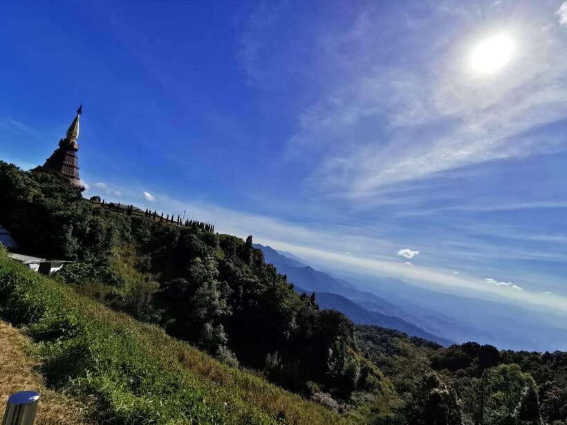 Chiang Mai: Doi Inthanon National Park & Waterfall Day Tour - The twin pagodas and their high garden views