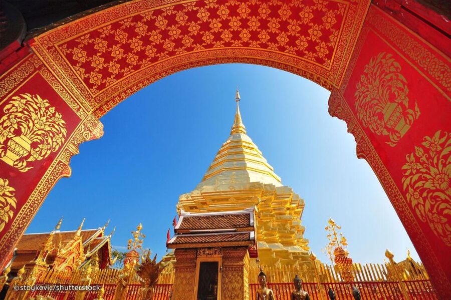 Chiang Mai: Doi Suthep and Hmong Village Half-Day Tour - Climbing the 306 steps or taking the tram