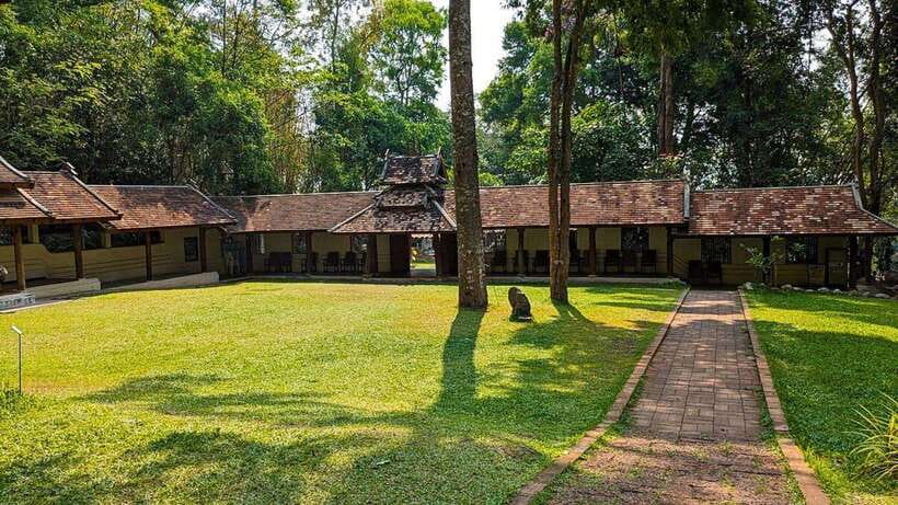 Chiang Mai: Doi Suthep and Wat Pha Lat Temple Evening Tour - What the $22 price really covers