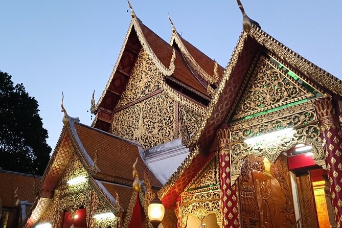 Chiang Mai - Doi Suthep Temple & Wat Pha Lat Hike - Guides make the cultural difference