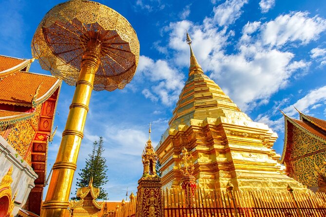 Chiang Mai - Doi Suthep Temple & Wat Pha Lat Hike - The red car ride up Doi Suthep