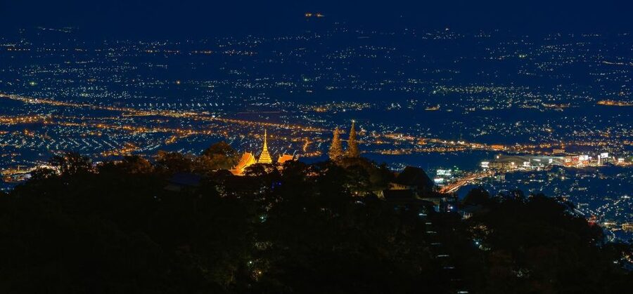 Chiang Mai: Doi Suthep & Wat Umong Twilight Tour with Pickup - Why the evening timing works so well