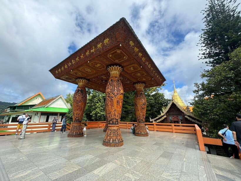 Chiang Mai: Elephant Sanctuary, Monk Trail & Doi Suthep Tour - Should you book the Chiang Mai elephant and temple tour?