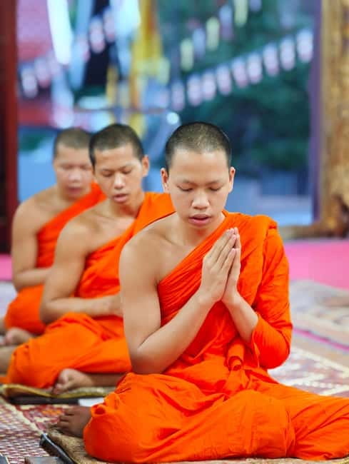 Chiang Mai: Evening Chanting & Meditation - A 15-minute meditation that keeps things simple