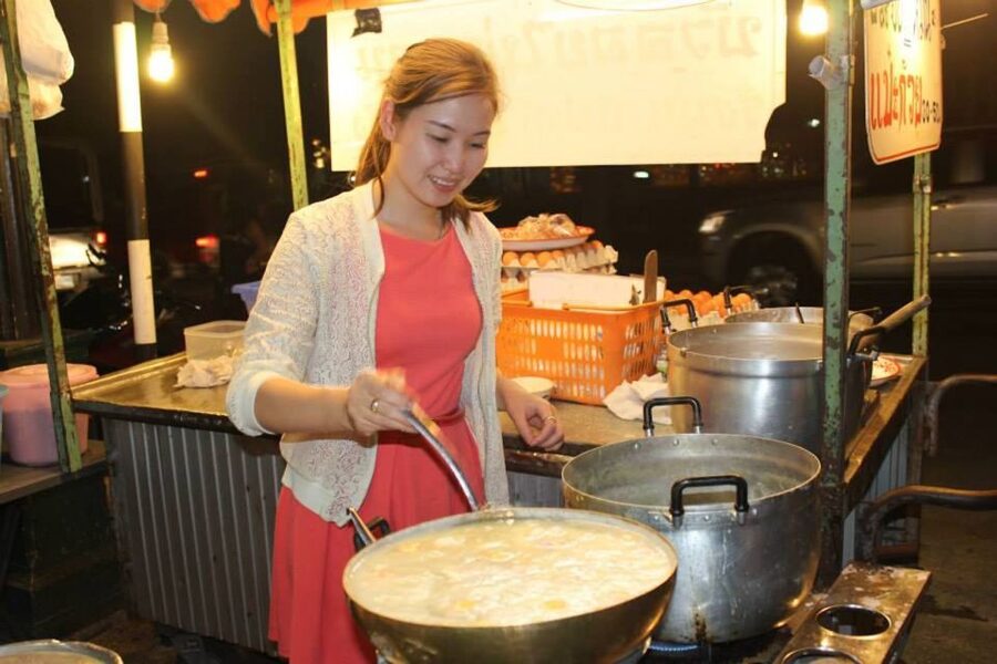 Chiang Mai: Evening Local Street Food Market Tour - Key points to know before you book