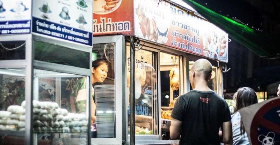 Chiang Mai: Evening Local Street Food Market Tour - From noodles to stewed pork leg